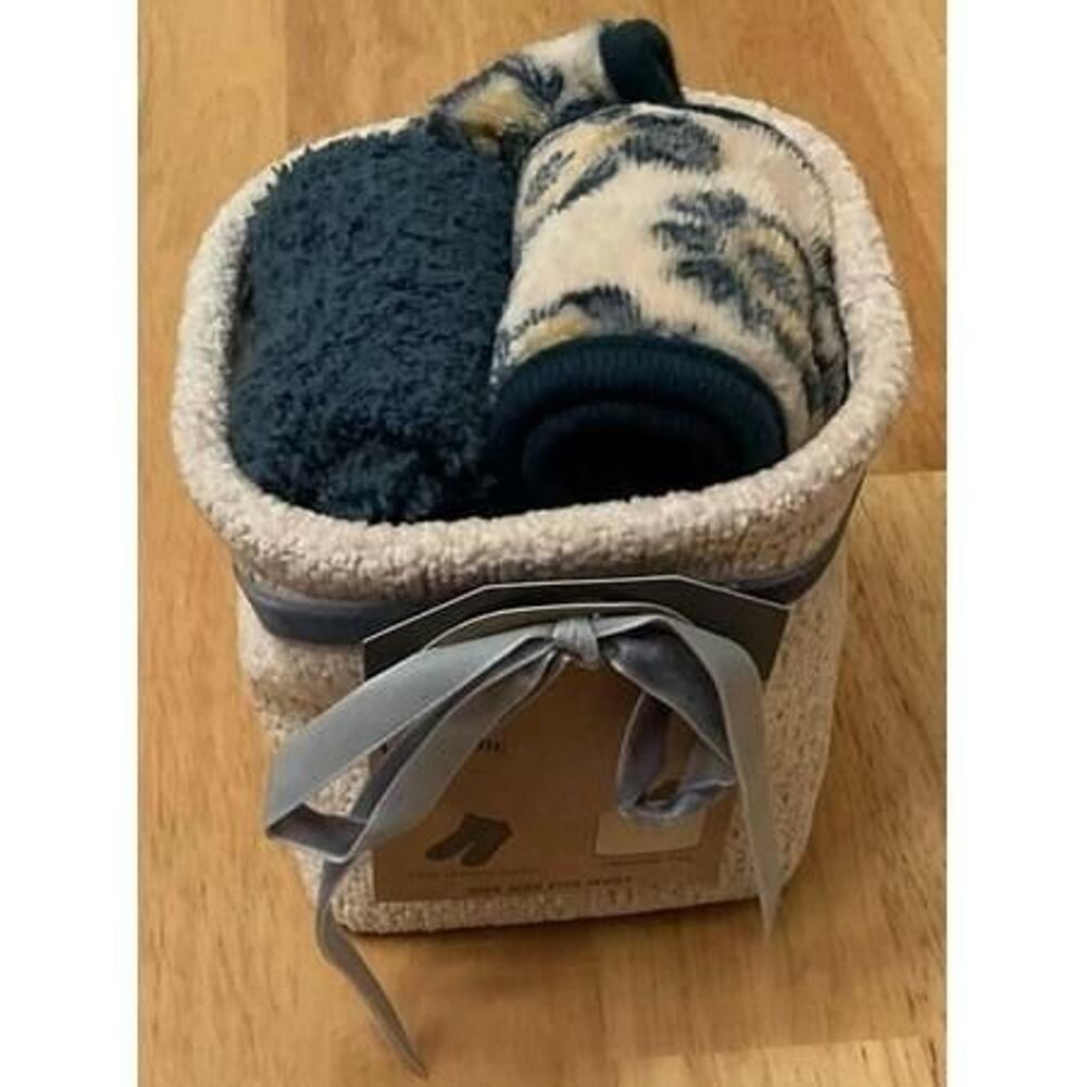 Highline Bedding Co. Spa Gift Set - Tan ,Headband  Makeup Remover  Socks Tote